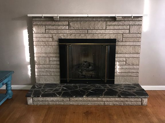 Living room fireplace 