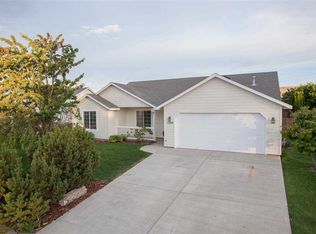 1709 W 35th Ave, Kennewick, WA 99337