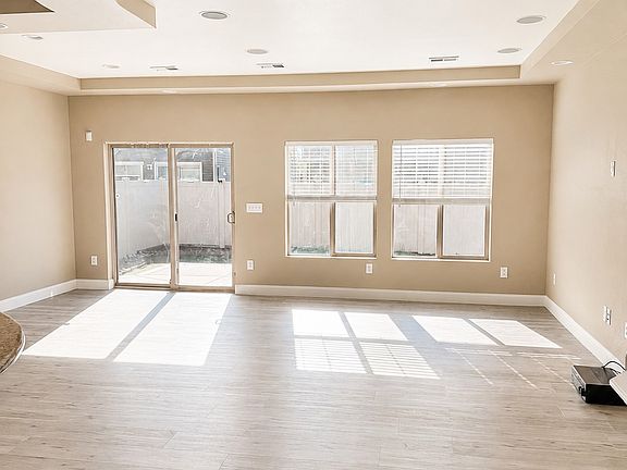 3rd image of 4475 Walden Ct