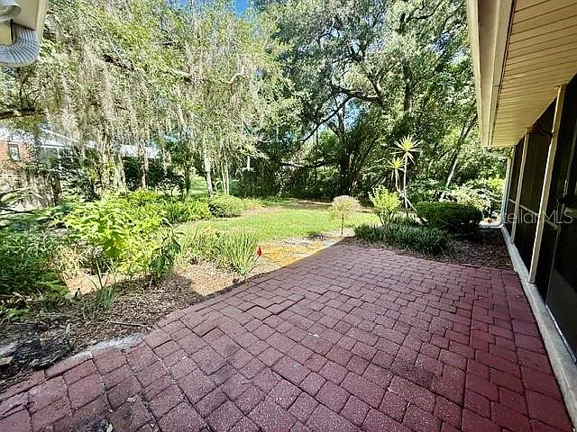 860 N Kansas Ave — Photo 23