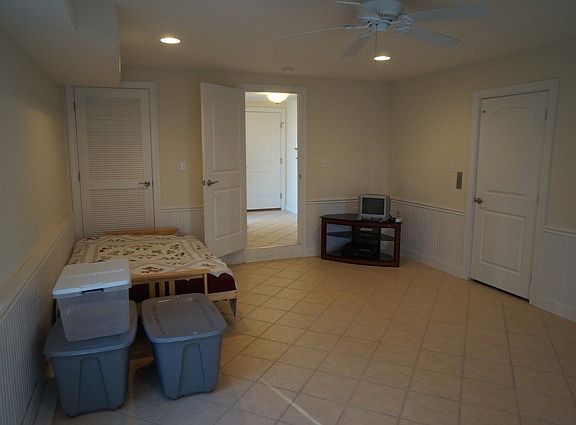 2nd image of 9 75th St #W