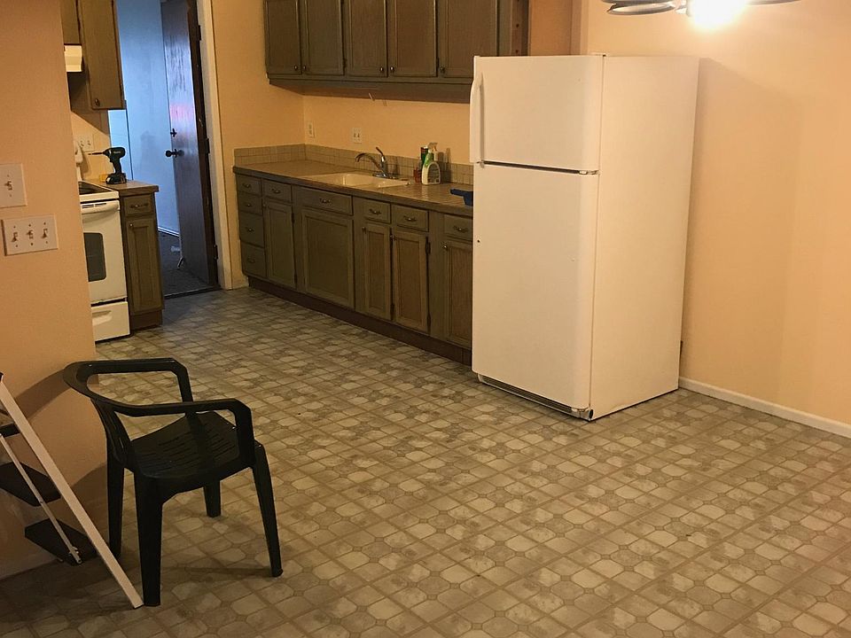 2nd image of 64-5167 Kinohou St #21B