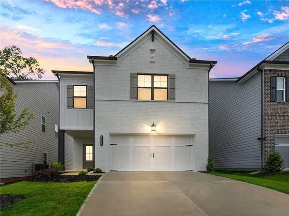 5325 Fox Hill Ln, Oakwood, GA 30566