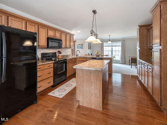 3rd image of 6655 Fuller Station Road