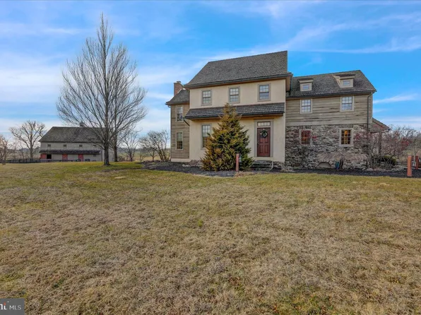 3512 Meadow View Rd, Manheim, PA 17545