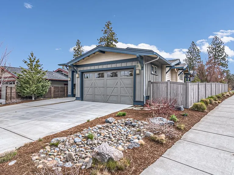 1423 NW Mount Washington Dr — Photo 23