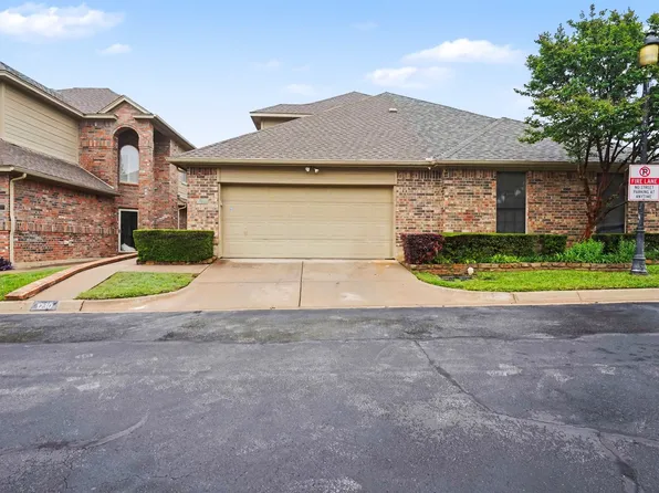1230 Woodland Park Dr, Hurst, TX 76053