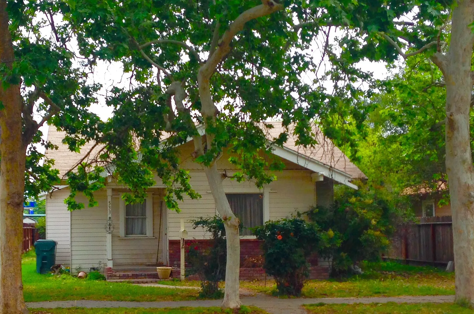 533 S East St photo 1