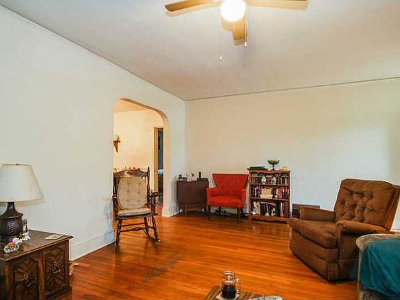 4th image of 110 Ericsson St
