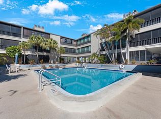 215 Valencia Blvd APT 205, Belleair Bluffs, FL 33770