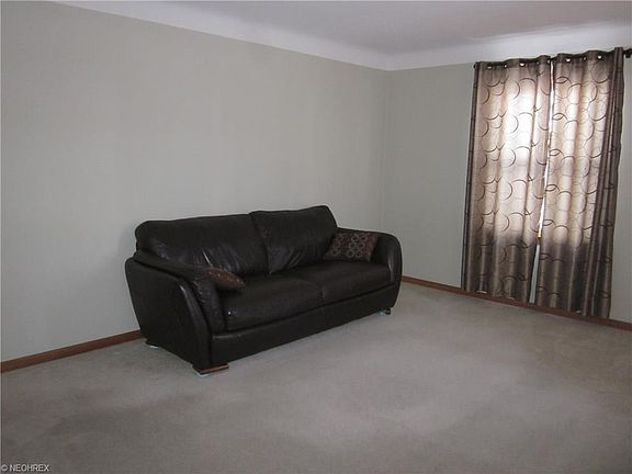 2nd image of 6690 Commonwealth Blvd