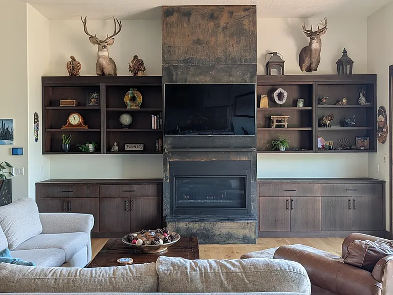 Living Room with Gas Fireplace
