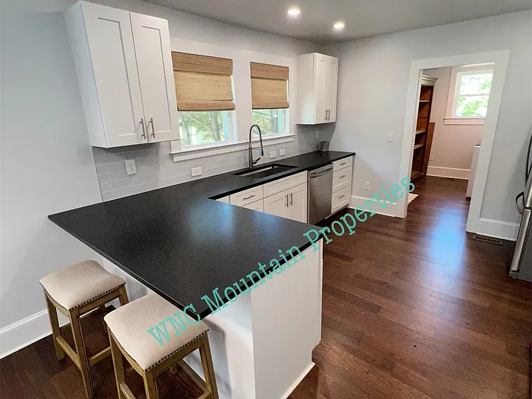 15 Mountain View Ave — Photo 8