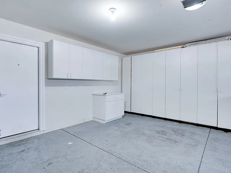 1088 Snow Roof Ave — Photo 34