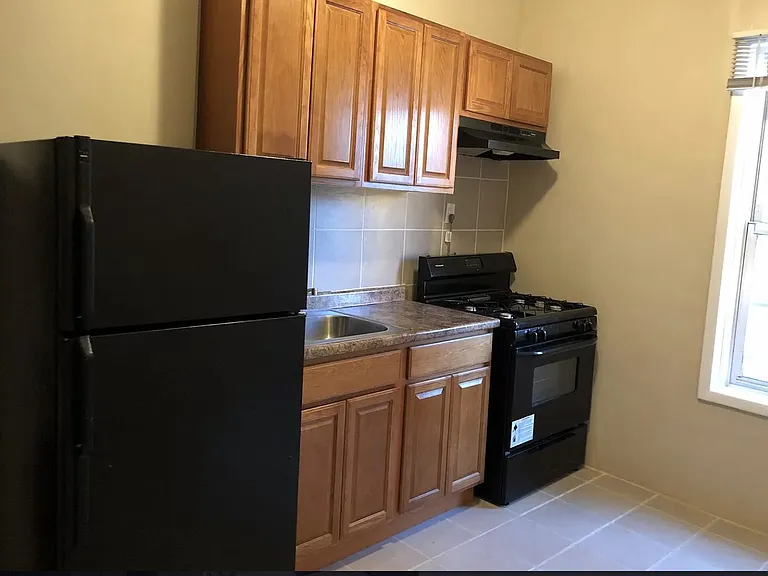 195 Roseville Ave #4 — Photo 1