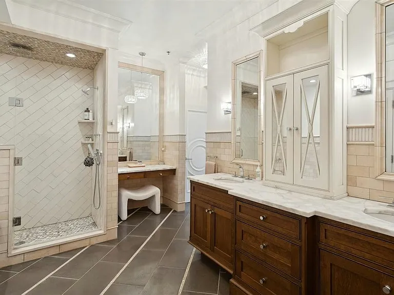 313 1st St #PENTHOUSE — Photo 11