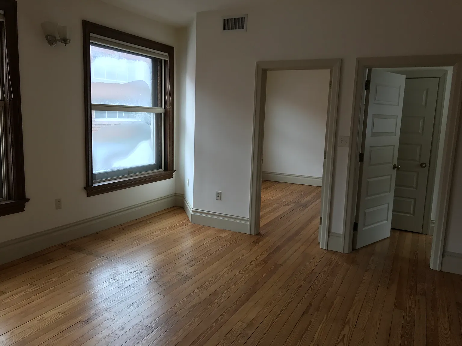 1 bed, 490 sqft, $1,300 — Photo 4
