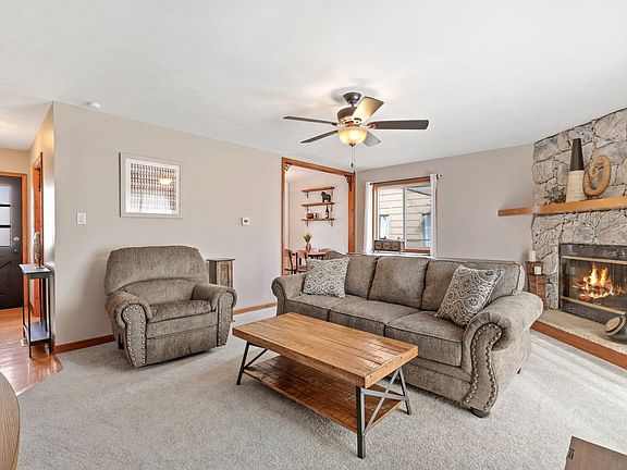 4th image of 77 Vantroba Dr