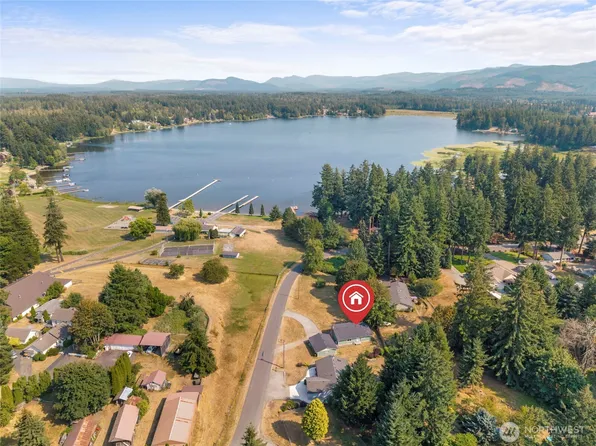 15807 Lawrence Place SE, Yelm, WA 98597