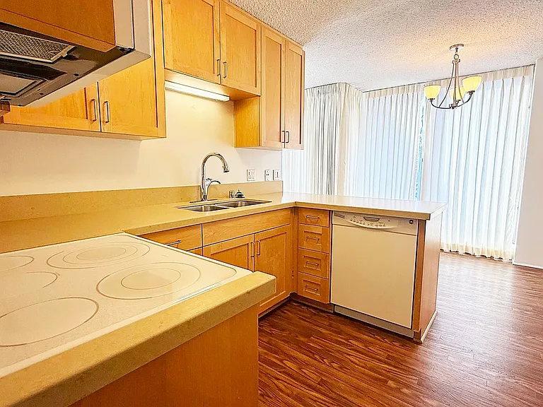 Playa de Oro Apartments — Photo 12