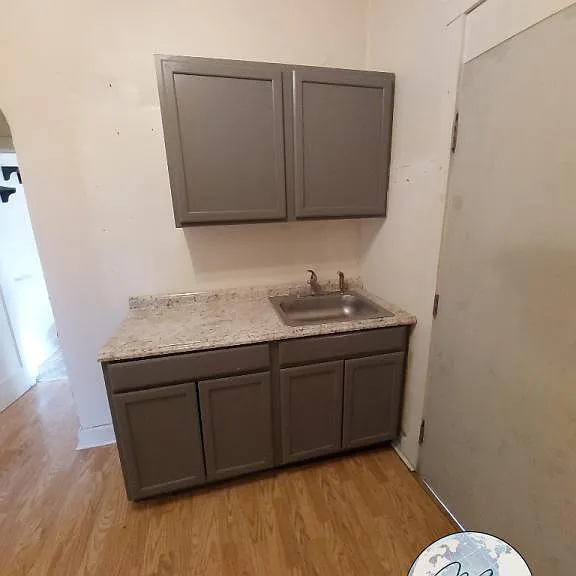329 5th Ave N #5 — Photo 5