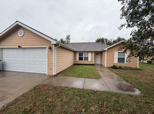 1613 W 14th Street Pl, Junction City, KS 66441