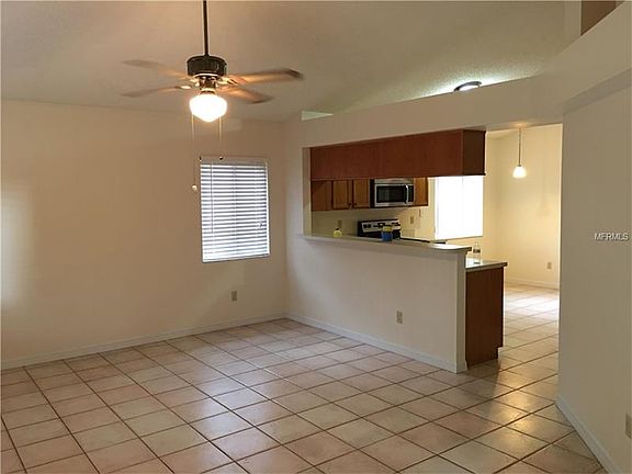 3rd image of 128 River Chase Dr