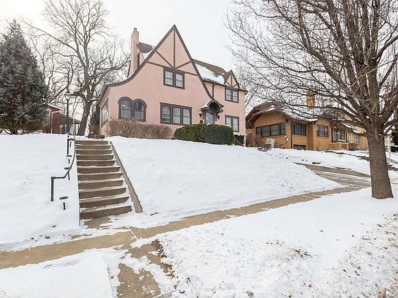 3rd image of 2948 Sunset Cir