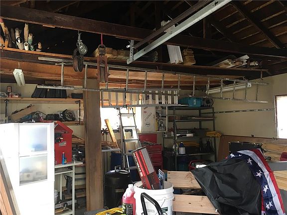 5th image of 3 Circle Rd
