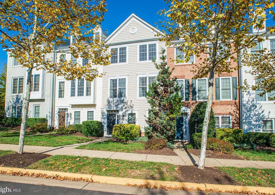 1st image of 14705 Potomac Branch Dr #3