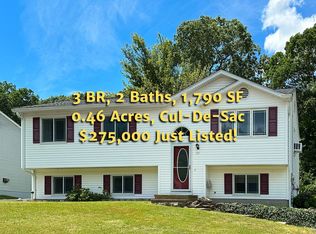 152 Cottonwood Ln, Uncasville, CT 06382