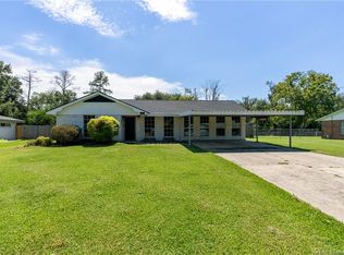 921 Taylor St, Sulphur, LA 70663