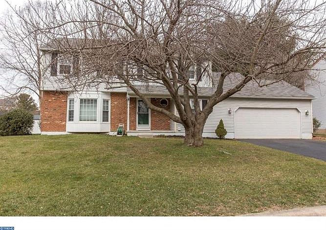 1st image of 32 Little Mill Ln