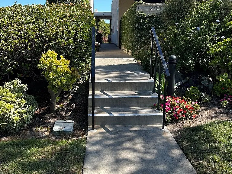 2192 Via Mariposa E #A — Photo 2