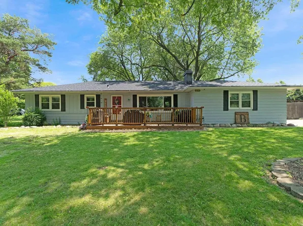 5230 Meadowbrook Dr, Fort Wayne, IN 46835