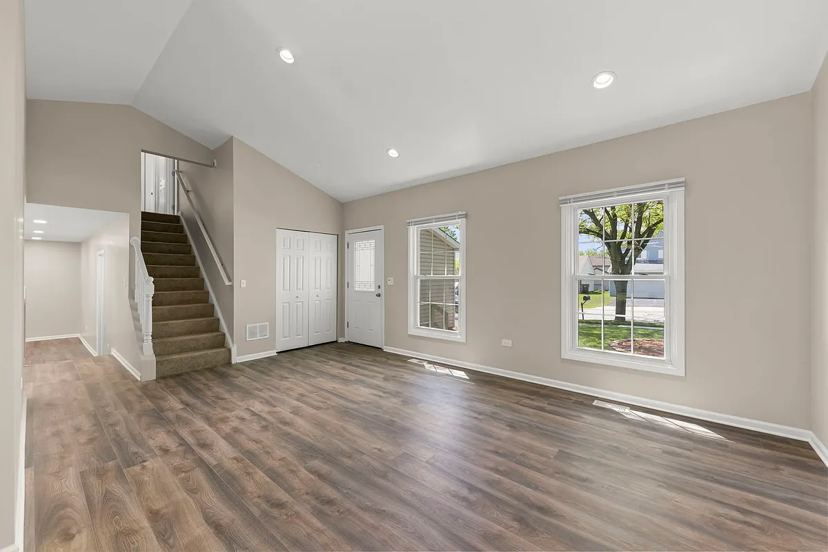 Building Photo - 1057 Bothwell Cir