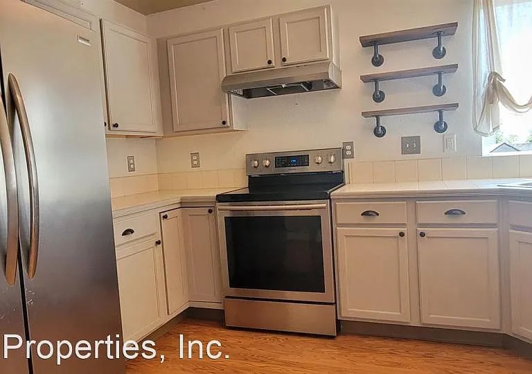 3241 Viero Dr — Photo 4