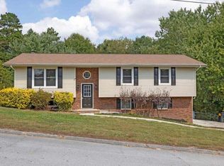 1109 Copperwood Dr, Hixson, TN 37343