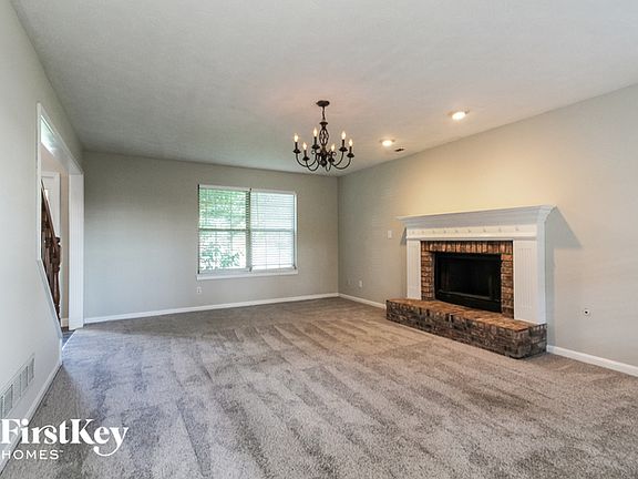 3rd image of 536 Jubilee Ln