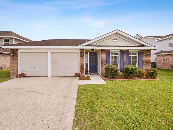 3rd image of 104 Honeywood Dr