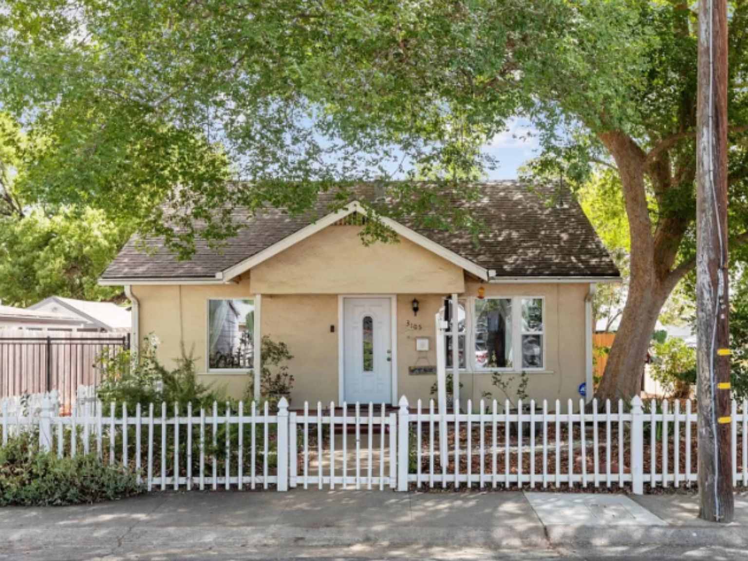 3105 58th St, Sacramento, CA 95820 | Zillow
