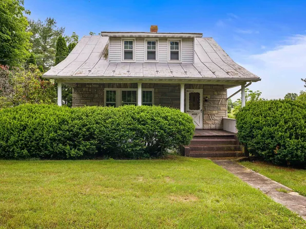 4056 E Point Rd, Elkton, VA 22827