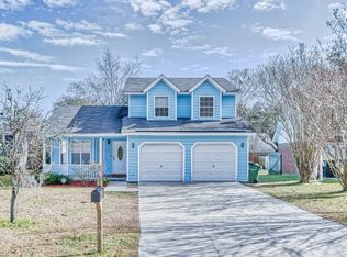 127 Country Walk Cir, Savannah, GA 31419