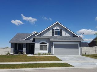 888 Heritage Dr, Middleton, ID 83644