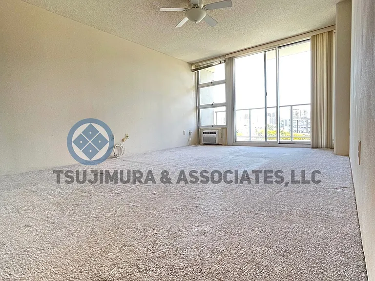 1315 Kalakaua Ave #1004 — Photo 1