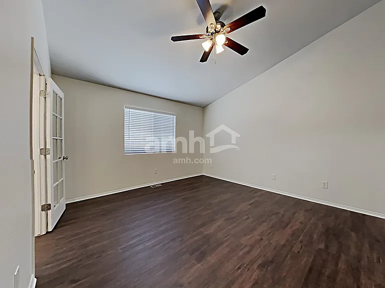 5052 Sacred Feather Dr — Photo 6