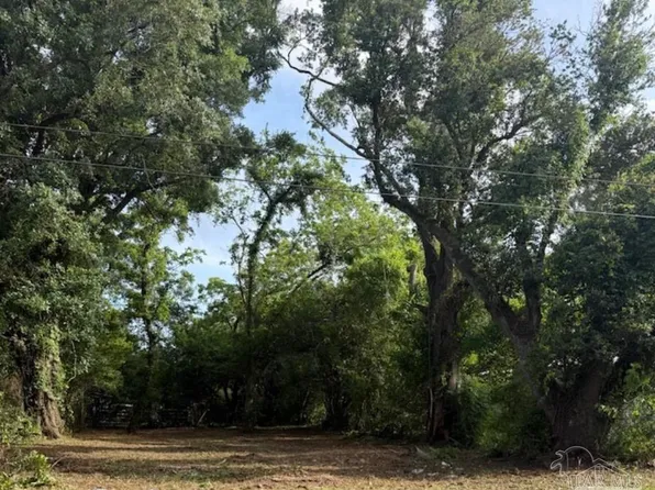 3803 W Avery St, Pensacola, FL 32505