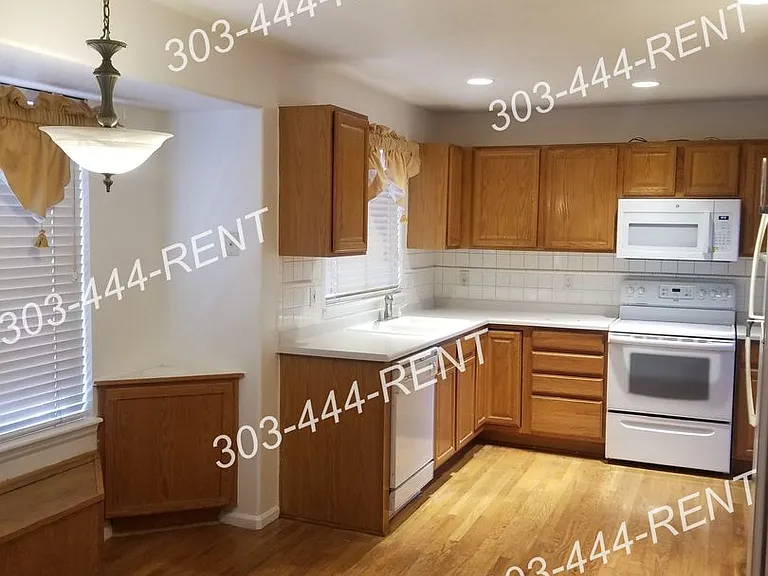 12245 Locust St — Photo 8