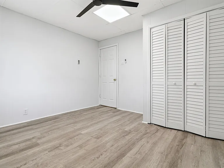 80 E 24th St — Photo 12