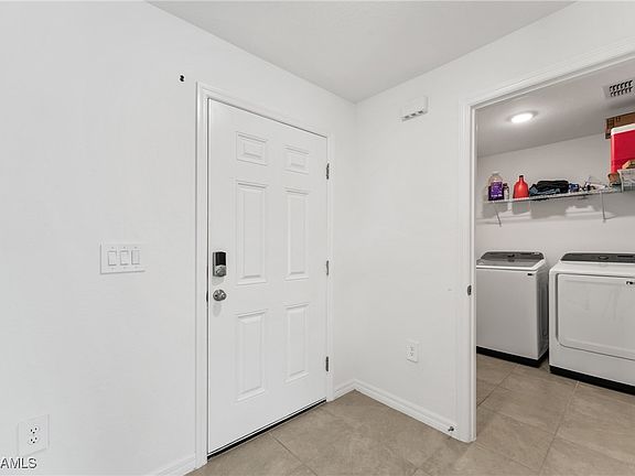 5th image of 737 Barcia St E
